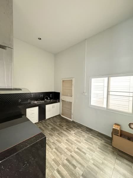 นาวี เฮ้าส์ 39, Chon Buri (Pattaya), Bang Sa-re, Sattahip, Chon Buri (Pattaya), 1 Bedroom, 100 sqm, Single Detached House For Sale, by The Best Property Agent น้ำผึ้ง, 500233889 - DDproperty.com