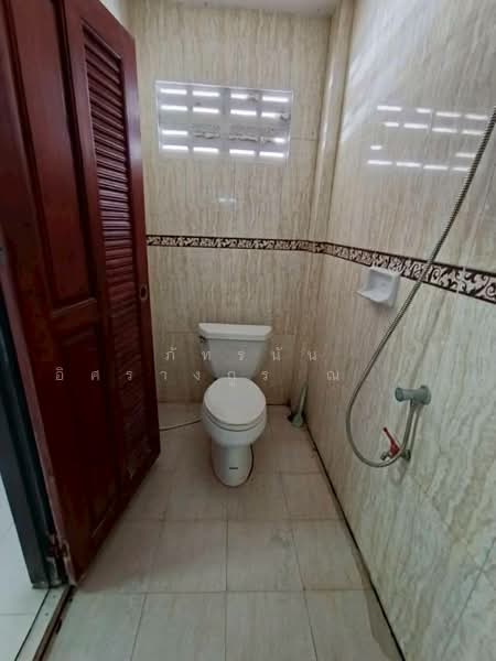 อาคารพาณิชย์ 3 ชั้น หมู่บ้านพูลผล ถนนพหลโยธิน ตำบลคูคต อำเภอลำลูกกา จังหวัดปทุมธานี, Pathum Thani, ลำลูกกา, Khu Khot, Lam Luk Ka, Pathum Thani, , 64 sqm, Shophouse For Sale, by ภัทรนัน อิศรางกูร ณ อยุธยา, 500233900 - DDproperty.com