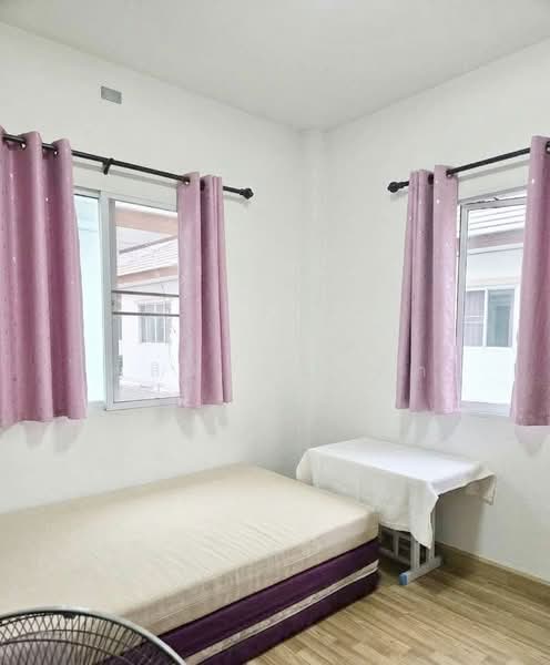 ให้เช่าบ้านเดี่ยว ม.ธาดาทาวน์ อัสสัมชัญ ศรีราชา, Chon Buri (Pattaya), Surasak, Si Racha, Chon Buri (Pattaya), 3 Bedrooms, 150 sqm, Single Detached House For Rent, by Dusit Saengfa, 500233913 - DDproperty.com