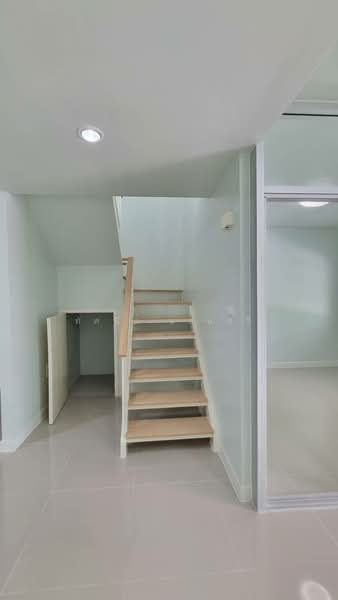 ขาย - The Village Kanjanapisek-Ratchapruek : เดอะวิลเลจ กาญจนาภิเษก-ราชพฤกษ์, นนทบุรี