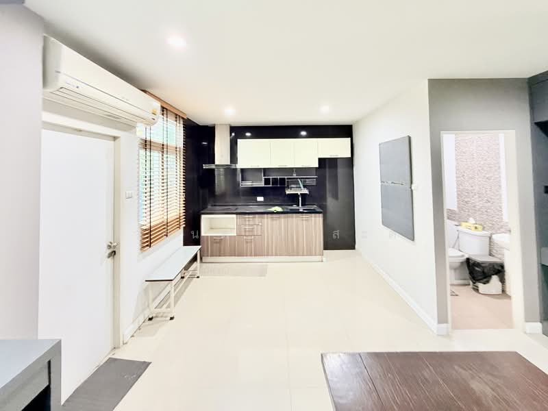 หมู่บ้าน เดอะ แกรนด์ ไทยสมบูรณ์3 ถนนเมน ติดประตูทางออก, ปทุมธานี, เลียบคลองสาม, คลองสาม, คลองหลวง, ปทุมธานี, 168 ตร.ม., บ้านแฝด ขาย, โดย วสันต์ วะสะติ, 500233943 - DDproperty.com