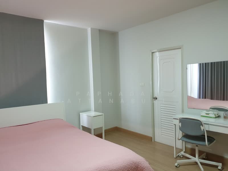 RK Biz Center Motorway - Airportlink, Bangkok, Motorway Road, Khlong Song Ton Nun, Lat Krabang, Bangkok, 3 Bedrooms, 190 sqm, Townhouse For Sale, by Paphada Rattanaburi, 500233945 - DDproperty.com