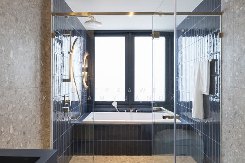 Via 34, Bangkok, 15 Soi Sukhumvit 34, Khong Tan, Khlong Toei, Bangkok, 3 Bedrooms, 150 sqm, Condo For Rent, by Nutprawee Kaseamruangkit, 500233958 - DDproperty.com