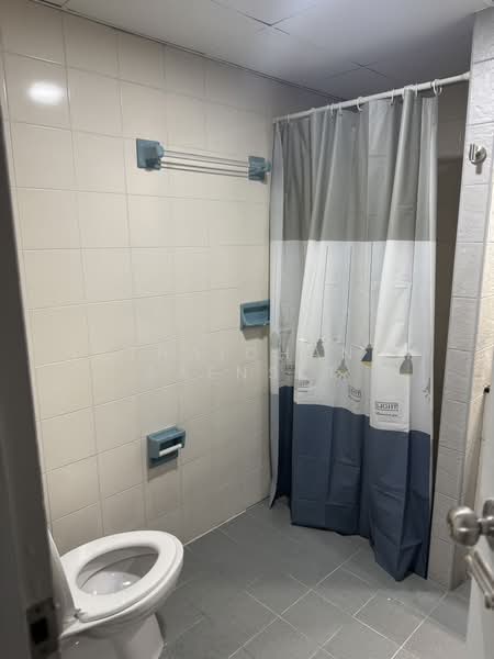 Beverly Tower, Bangkok, 52 Soi Chai Yot, Khlongtoei Nua, Watthana, Bangkok, 1 Bedroom, 65 sqm, Condo For Rent, by Hathaichanok Saenset, 500233992 - DDproperty.com