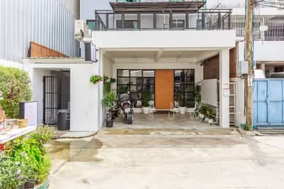 ขาย - สีลม, กรุงเทพ