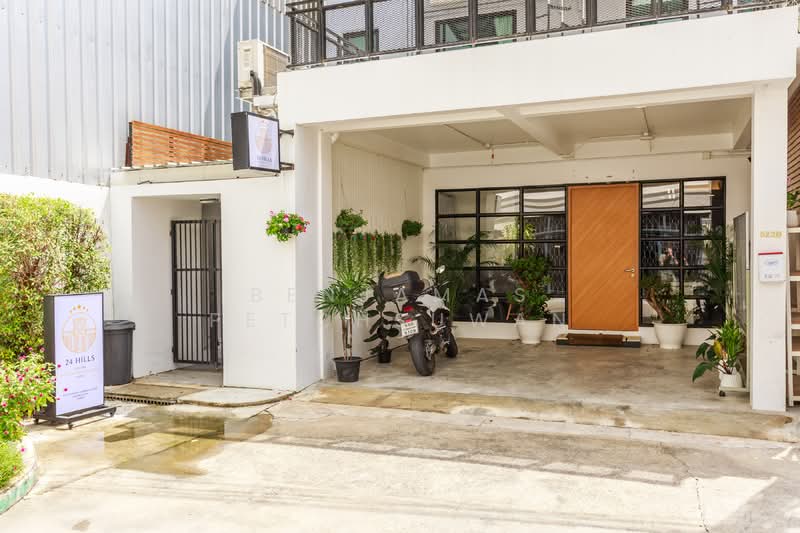 Quite Grove Hotel, Bangkok, ศาลาแดง, Silom, Bang Rak, Bangkok, , 400 sqm, Shophouse For Sale, by Benjamas Petchsuwan, 500233995 - DDproperty.com