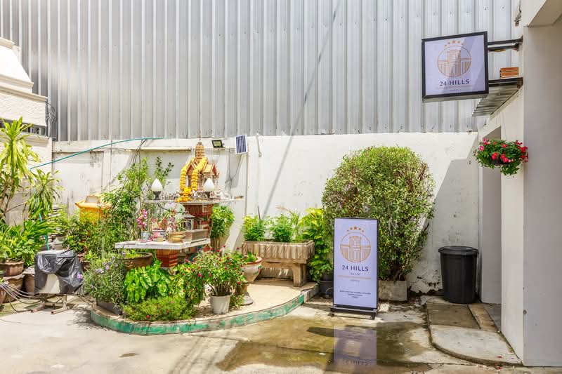 Quite Grove Hotel, Bangkok, ศาลาแดง, Silom, Bang Rak, Bangkok, , 400 sqm, Shophouse For Sale, by Benjamas Petchsuwan, 500233995 - DDproperty.com