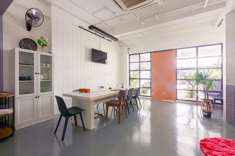 Quite Grove Hotel, Bangkok, ศาลาแดง, Silom, Bang Rak, Bangkok, , 400 sqm, Shophouse For Sale, by Benjamas Petchsuwan, 500233995 - DDproperty.com