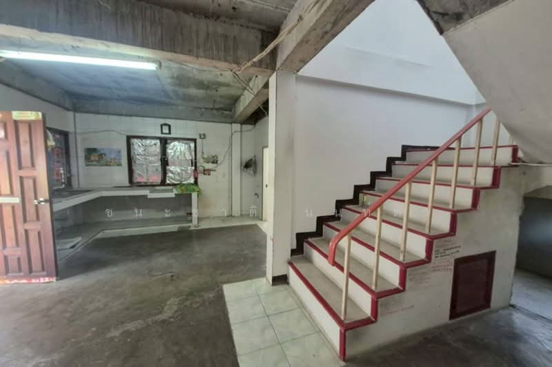 บ้านเดี่ยว 3 ชั้น เนื้อที่ 86 ตร.ว. ซอยบุญรอด (หรือเข้าทางซอย ขนนจีนบ้านคุณย่า) ถนนจันทร์ทองเอี่ยม, นนทบุรี, จันทร์ทองเอี่ยม (เลียบคลองอ้อม), บางรักพัฒนา, บางบัวทอง, นนทบุรี, 350 ตร.ม., บ้านเดี่ยว ขาย, โดย ชนะชาติ นนท์ตา, 500234009 - DDproperty.com