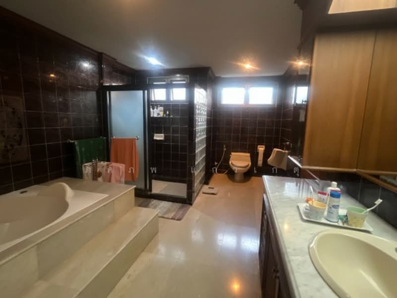 อาคารพาณิชย์ 2 คูหา, Bangkok, Khlong Tan Nua, Watthana, Bangkok, , 600 sqm, Shophouse For Rent, by ภคภพ แก้วเกตุ, 500234026 - DDproperty.com