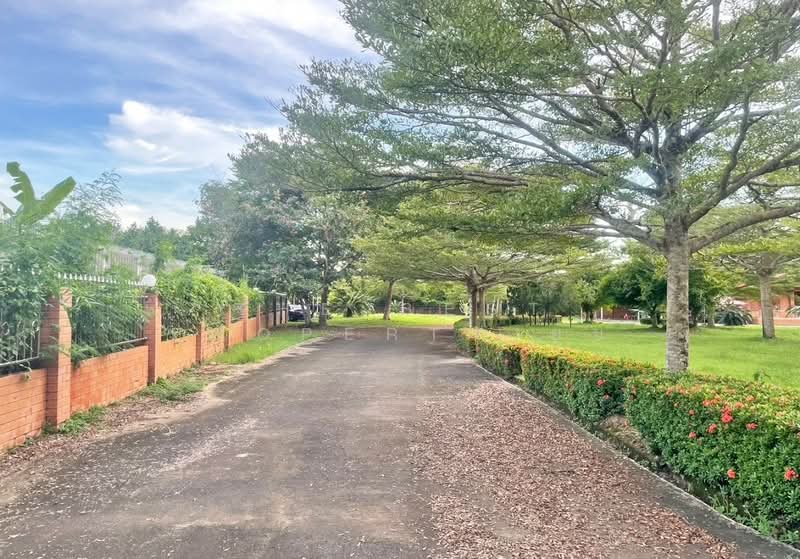 บ้านเดี่ยวพร้อมที่ดินวัดใหม่ จันทบุรี, Chanthaburi, Wat Mai, Muang Chanthaburi, Chanthaburi, 6 Bedrooms, 100 sqm, Single Detached House For Sale, by The Best Property ยุ้ย, 500234027 - DDproperty.com