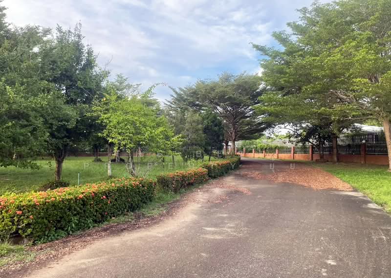 บ้านเดี่ยวพร้อมที่ดินวัดใหม่ จันทบุรี, Chanthaburi, Wat Mai, Muang Chanthaburi, Chanthaburi, 6 Bedrooms, 100 sqm, Single Detached House For Sale, by The Best Property ยุ้ย, 500234027 - DDproperty.com