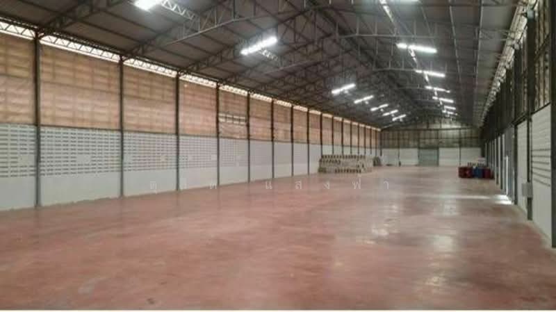 ให้เช่า - ให้เช่าโกดัง/คลังสินค้า 3000 ตรม. ใกล้ตลาดหนองมน บางแสน ชลบุรี, ชลบุรี