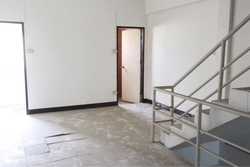 ขายตึก 3.5ล้าน พระยาสุเรนทร์ 25ตร.ว. 3ชั้นครึ่ง สภาพพอใช้ เหมาะทำโรงเรียนกวดวิชา ที่สต๊อกสินค้า, กรุงเทพ, บางชัน, คลองสามวา, กรุงเทพ, 211 ตร.ม., ตึกแถว-อาคารพาณิชย์ ขาย, โดย อภิชัย ลิ้มไชยโรจน์, 500234063 - DDproperty.com