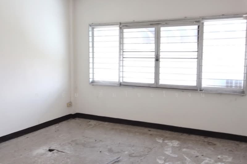 ขายตึก 3.5ล้าน พระยาสุเรนทร์ 25ตร.ว. 3ชั้นครึ่ง สภาพพอใช้ เหมาะทำโรงเรียนกวดวิชา ที่สต๊อกสินค้า, กรุงเทพ, บางชัน, คลองสามวา, กรุงเทพ, 211 ตร.ม., ตึกแถว-อาคารพาณิชย์ ขาย, โดย อภิชัย ลิ้มไชยโรจน์, 500234063 - DDproperty.com