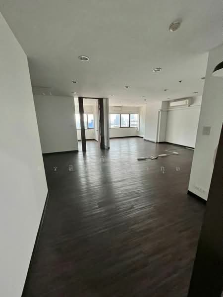 ให้เช่าห้องออฟฟิศ 76 ตรม. สุขุมวิท ใกล้รถไฟฟ้า BTSเอกมัย (TO8-01426), Bangkok, Khlong Tan Nua, Watthana, Bangkok, , 76 sqm, Office Space For Rent, by ณภัทร พรสิริเมธากุล, 500234070 - DDproperty.com