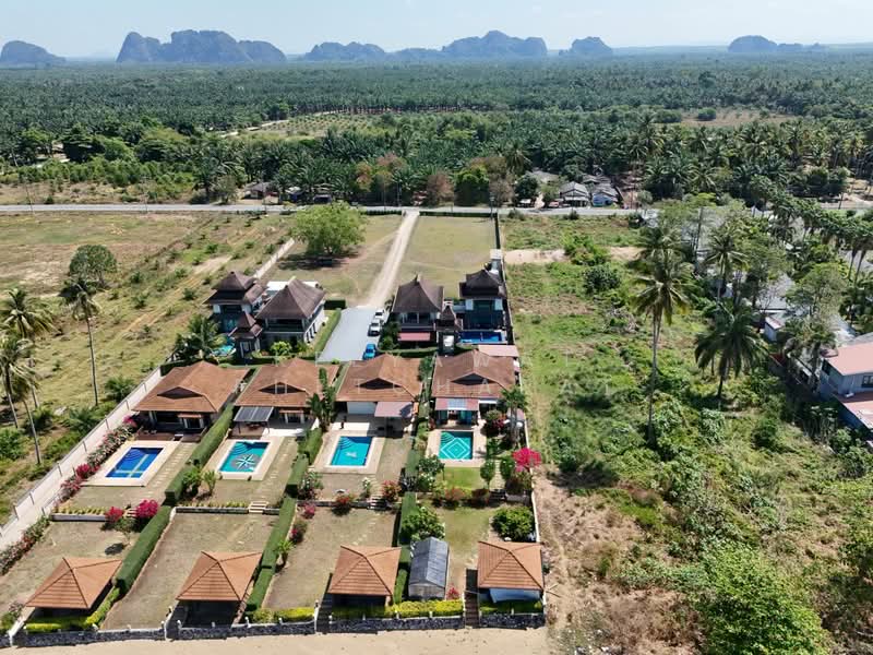 Prime Investment: 3-Bedroom Private Pool Villa with Direct Beach Access – Long Beach, Krabi, Krabi, Talingchan, Nua Khlong, Krabi, 3 Bedrooms, 476 sqm, Single Detached House For Sale, by Keeyawat Phetcharat, 500234083 - DDproperty.com