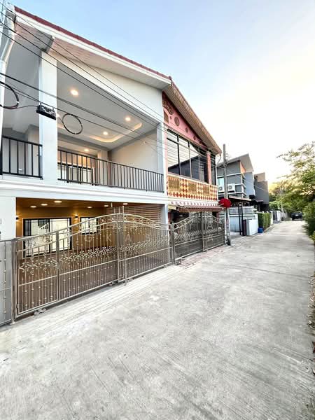 ซอยเพชรเกษม68 แยก37, Bangkok, Bang Kae Nua, Bang Khae, Bangkok, 3 Bedrooms, 190 sqm, Townhouse For Rent, by Parinya Ingkasuwanakul, 500234106 - DDproperty.com