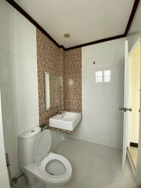 Baan Rock Garden Meng Jai, Bangkok, Wang Thonglang, Wang Thonglang, Bangkok, 3 Bedrooms, 180 sqm, Townhouse For Rent, by Tittayaporn Kim (Jenny), 500234113 - DDproperty.com