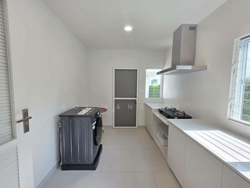 Mantana Serene Lake, Chiang Mai, Shireen Lake Road, Su Thep, Muang Chiang Mai, Chiang Mai, 4 Bedrooms, 247 sqm, Single Detached House For Rent, by Koi Yanawee, 500234116 - DDproperty.com