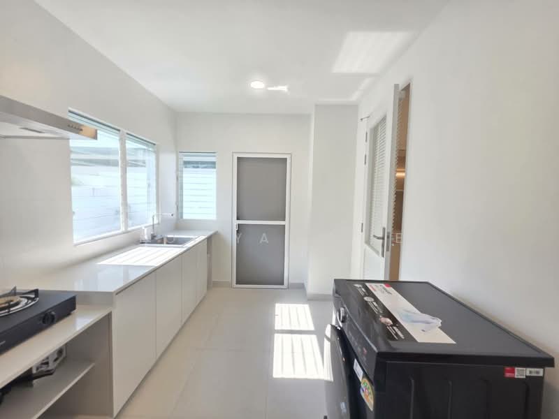 Mantana Serene Lake, Chiang Mai, Shireen Lake Road, Su Thep, Muang Chiang Mai, Chiang Mai, 4 Bedrooms, 247 sqm, Single Detached House For Rent, by Koi Yanawee, 500234116 - DDproperty.com