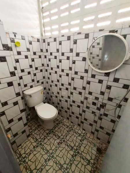 อพาร์ทเม้นท์ 5 ชั้น ใกล้รถไฟฟ้า MRT สถานีศรีด่าน ศรีนครินทร์, สมุทรปราการ, สำโรงเหนือ, เมืองสมุทรปราการ, สมุทรปราการ, 1,884 ตร.ม., กิจการ ขาย, โดย ปุณณภา นารานนทชัย, 500234174 - DDproperty.com