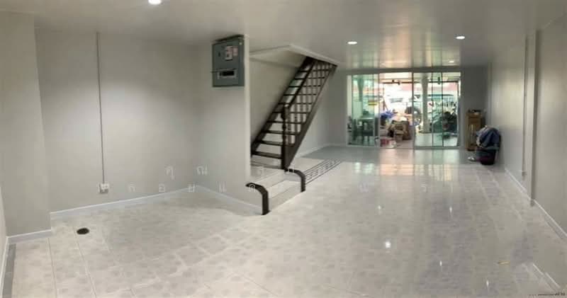 หมู่บ้านฉัตรทิพย์ ใกล้โลตัสนวมินทร์ ซอยนวมินทร์84, Bangkok, ถนนนวมินทร์, Nuan Chan, Bueng Kum, Bangkok, 2 Bedrooms, 120 sqm, Semi-Detached House (Twin House) For Sale, by คุณ สุภัตรา พลอยแดง (แพร), 500234186 - DDproperty.com