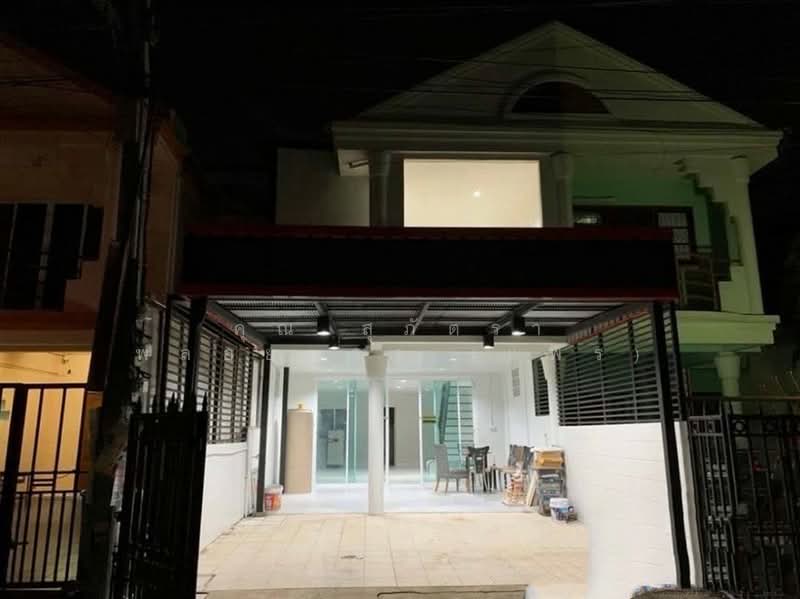 หมู่บ้านฉัตรทิพย์ ใกล้โลตัสนวมินทร์ ซอยนวมินทร์84, Bangkok, ถนนนวมินทร์, Nuan Chan, Bueng Kum, Bangkok, 2 Bedrooms, 120 sqm, Semi-Detached House (Twin House) For Sale, by คุณ สุภัตรา พลอยแดง (แพร), 500234186 - DDproperty.com