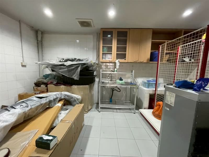 หมู่บ้านฉัตรทิพย์ ใกล้โลตัสนวมินทร์ ซอยนวมินทร์84, กรุงเทพ, ถนนนวมินทร์, นวลจันทร์, บึงกุ่ม, กรุงเทพ, 120 ตร.ม., บ้านแฝด ขาย, โดย คุณ สุภัตรา พลอยแดง (แพร), 500234186 - DDproperty.com