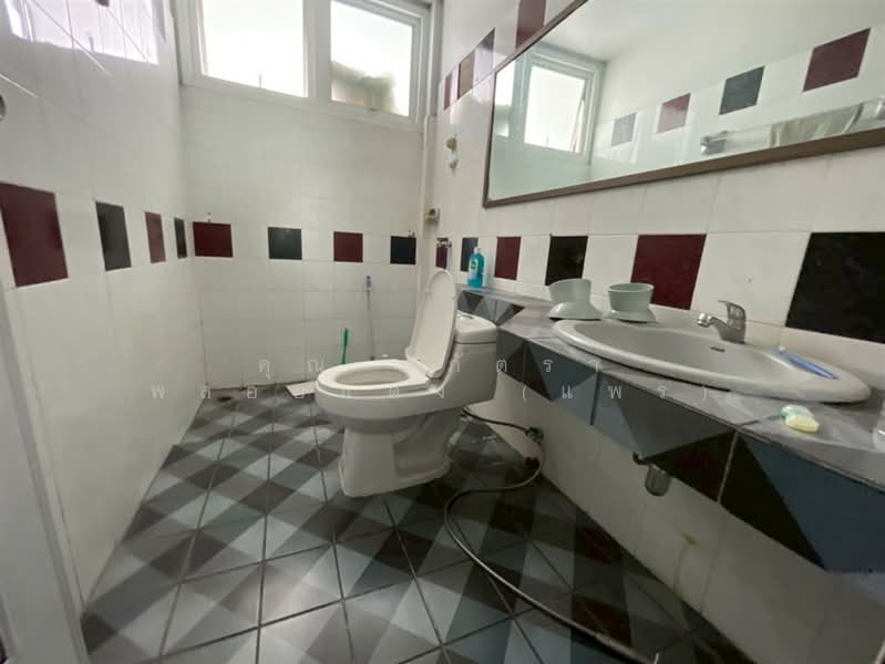 หมู่บ้านฉัตรทิพย์ ใกล้โลตัสนวมินทร์ ซอยนวมินทร์84, กรุงเทพ, ถนนนวมินทร์, นวลจันทร์, บึงกุ่ม, กรุงเทพ, 120 ตร.ม., บ้านแฝด ขาย, โดย คุณ สุภัตรา พลอยแดง (แพร), 500234186 - DDproperty.com