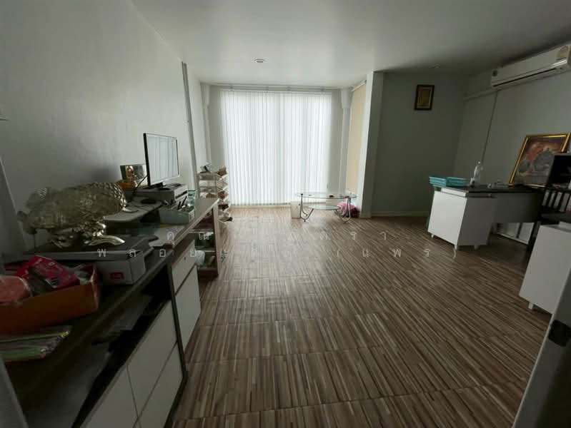 หมู่บ้านฉัตรทิพย์ ใกล้โลตัสนวมินทร์ ซอยนวมินทร์84, Bangkok, ถนนนวมินทร์, Nuan Chan, Bueng Kum, Bangkok, 2 Bedrooms, 120 sqm, Semi-Detached House (Twin House) For Sale, by คุณ สุภัตรา พลอยแดง (แพร), 500234186 - DDproperty.com