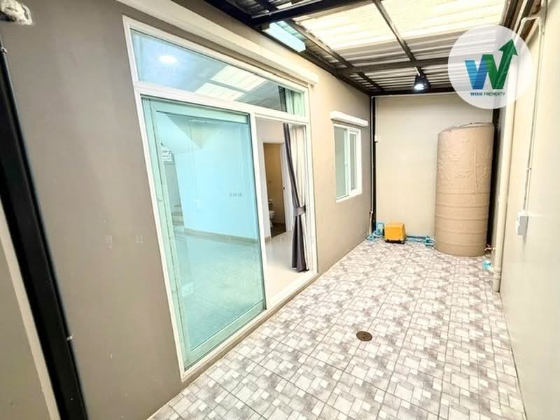Q District Gusto Kingkaew-Suvarnabhumi, Samut Prakan, Soi Kingkaew 37/5, Kingkaew Road, Rachathewa, Bang Plee, Samut Prakan, 3 Bedrooms, 107 sqm, Townhouse For Sale, by สุมนทา กรรณนุช, 500234202 - DDproperty.com