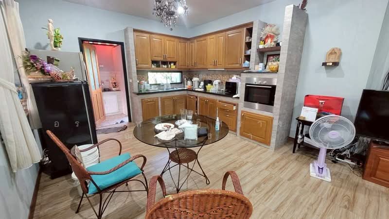 House for sale Pattaya + pool, Chon Buri (Pattaya), Nong Pru, Bang Lamung (Pattaya), Chon Buri (Pattaya), 2 Bedrooms, 268 sqm, Single Detached House For Sale, by Attnapol Issarangul Na Ayudhya, 500234224 - DDproperty.com