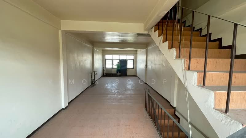 อาคารพาณิชย์ 4.5 ชั้นชั้ ห้าแยกปากเกร็ด, Nonthaburi, Pak Kret, Pak Kret, Nonthaburi, , 288 sqm, Shophouse For Sale, by Vimon Boodpha, 500234246 - DDproperty.com