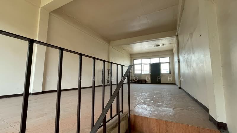 อาคารพาณิชย์ 4.5 ชั้นชั้ ห้าแยกปากเกร็ด, Nonthaburi, Pak Kret, Pak Kret, Nonthaburi, , 288 sqm, Shophouse For Sale, by Vimon Boodpha, 500234246 - DDproperty.com