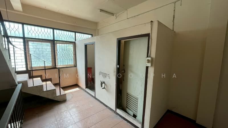 อาคารพาณิชย์ 4.5 ชั้นชั้ ห้าแยกปากเกร็ด, Nonthaburi, Pak Kret, Pak Kret, Nonthaburi, , 288 sqm, Shophouse For Sale, by Vimon Boodpha, 500234246 - DDproperty.com