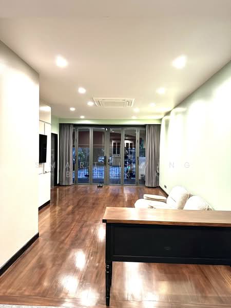 Baan Klang Krung Thonglor : บ้านกลางกรุงทองหล่อ, กรุงเทพ, 55 ซอยสุขุมวิท 55, คลองตันเหนือ, วัฒนา, กรุงเทพ, 370 ตร.ม., ทาวน์เฮ้าส์ ขาย, โดย Smart Living Bangkok, 500234263 - DDproperty.com