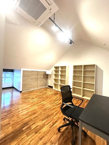 Baan Klang Krung Thonglor, Bangkok, 55 Soi Sukhumvit 55, Khlong Tan Nua, Watthana, Bangkok, 5 Bedrooms, 370 sqm, Townhouse For Sale, by Smart Living Bangkok, 500234263 - DDproperty.com