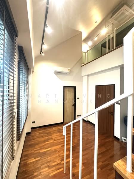 Baan Klang Krung Thonglor : บ้านกลางกรุงทองหล่อ, กรุงเทพ, 55 ซอยสุขุมวิท 55, คลองตันเหนือ, วัฒนา, กรุงเทพ, 370 ตร.ม., ทาวน์เฮ้าส์ ขาย, โดย Smart Living Bangkok, 500234263 - DDproperty.com