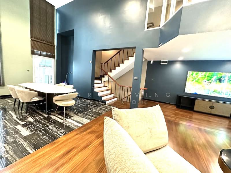 Baan Klang Krung Thonglor : บ้านกลางกรุงทองหล่อ, กรุงเทพ, 55 ซอยสุขุมวิท 55, คลองตันเหนือ, วัฒนา, กรุงเทพ, 370 ตร.ม., ทาวน์เฮ้าส์ ขาย, โดย Smart Living Bangkok, 500234263 - DDproperty.com