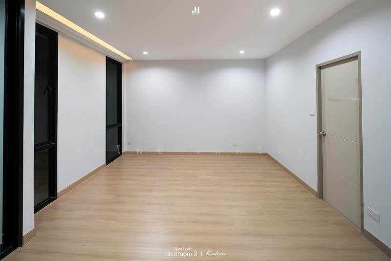 บ้าน 3 ชั้น คู้บอน27เเยก2, กรุงเทพ, รามอินทรา, คันนายาว, กรุงเทพ, 230 ตร.ม., ทาวน์เฮ้าส์ ขาย, โดย สมโพธิ เทศวิรัช, 500234268 - DDproperty.com