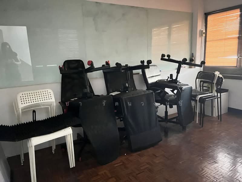 ทำเล MRT สุทธิสาร เหมาะทำออฟฟิศ ให้เช่าทาวน์โฮม 3 ชั้น บ้านสวย ทำเลดี พร้อมอยู่, Bangkok, อินทามระ, Din Daeng, Din Daeng, Bangkok, 5 Bedrooms, 200 sqm, Townhouse For Rent, by บุษบา รัตนวงษ์ชัย, 500234283 - DDproperty.com