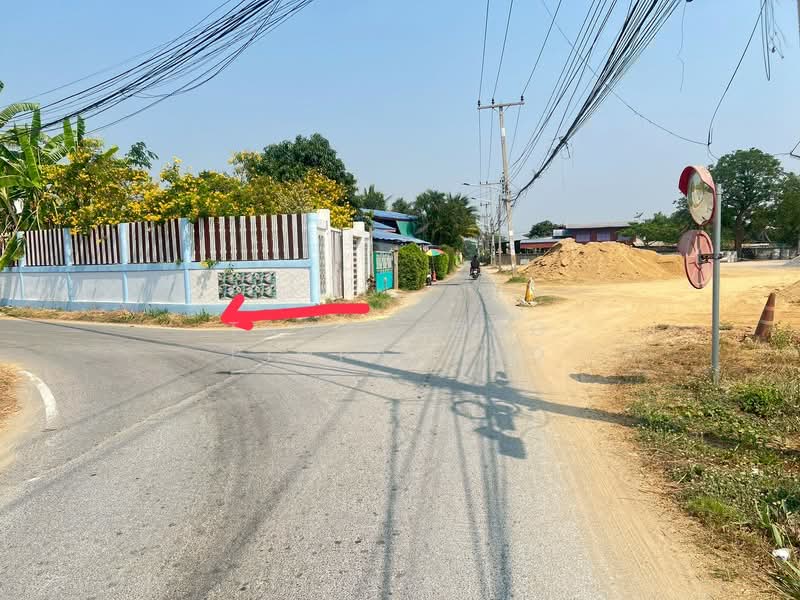 ขาย - บ้านเดี่ยว 2 ชั้น 42 ตร.ว. ครึ่งปูนครึ่งไม้สัก สภาพดี จ.สิงห์บุรี, สิงห์บุรี