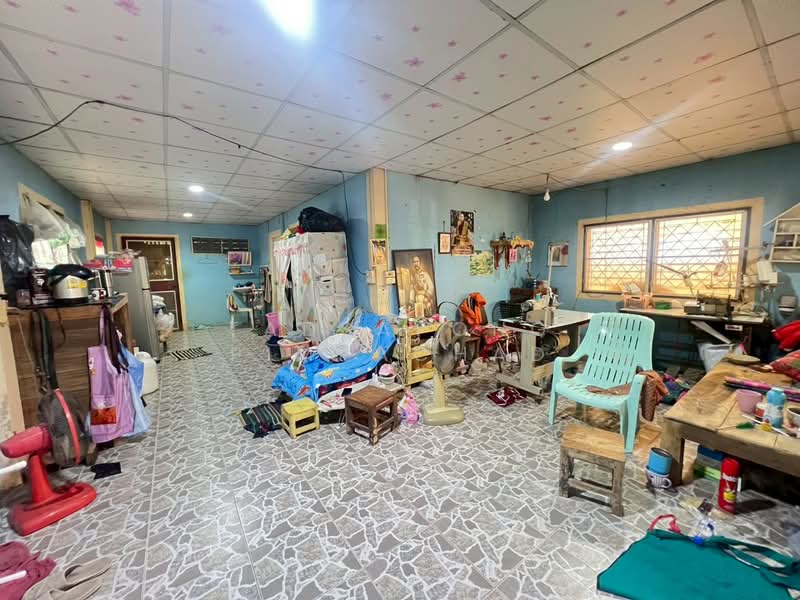 ขาย - บ้านเดี่ยว 2 ชั้น 42 ตร.ว. ครึ่งปูนครึ่งไม้สัก สภาพดี จ.สิงห์บุรี, สิงห์บุรี