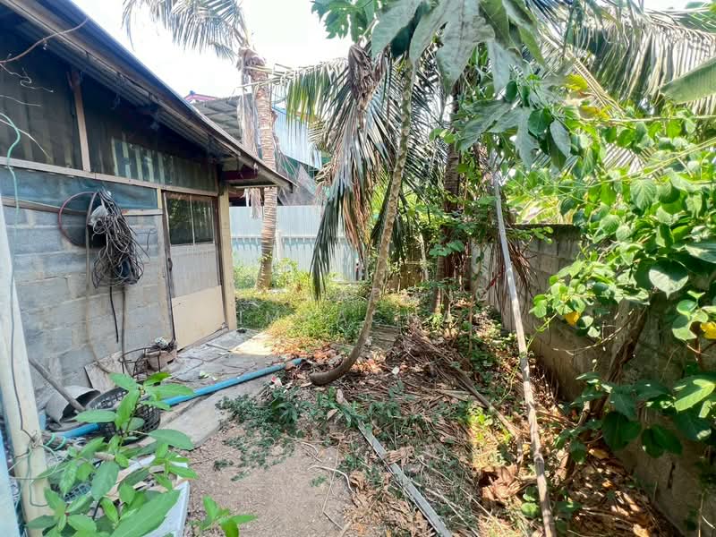 For Sale - บ้านเดี่ยว 2 ชั้น 42 ตร.ว. ครึ่งปูนครึ่งไม้สัก สภาพดี จ.สิงห์บุรี, Sing Buri