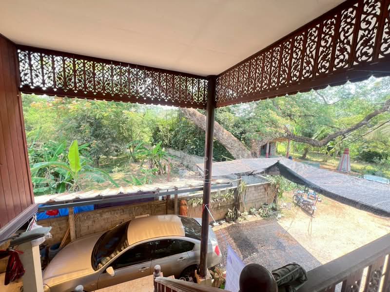 For Sale - บ้านเดี่ยว 2 ชั้น 42 ตร.ว. ครึ่งปูนครึ่งไม้สัก สภาพดี จ.สิงห์บุรี, Sing Buri