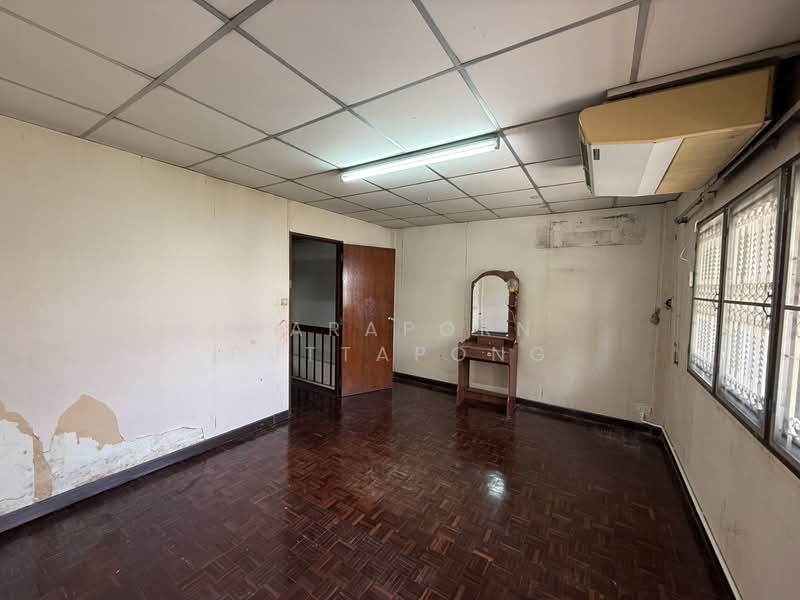 ประชาอุทิศ, Bangkok, Samsen Nok, Huai Khwang, Bangkok, , 200 sqm, Warehouse/Factory For Rent, by Waraporn Puttapong, 500234309 - DDproperty.com