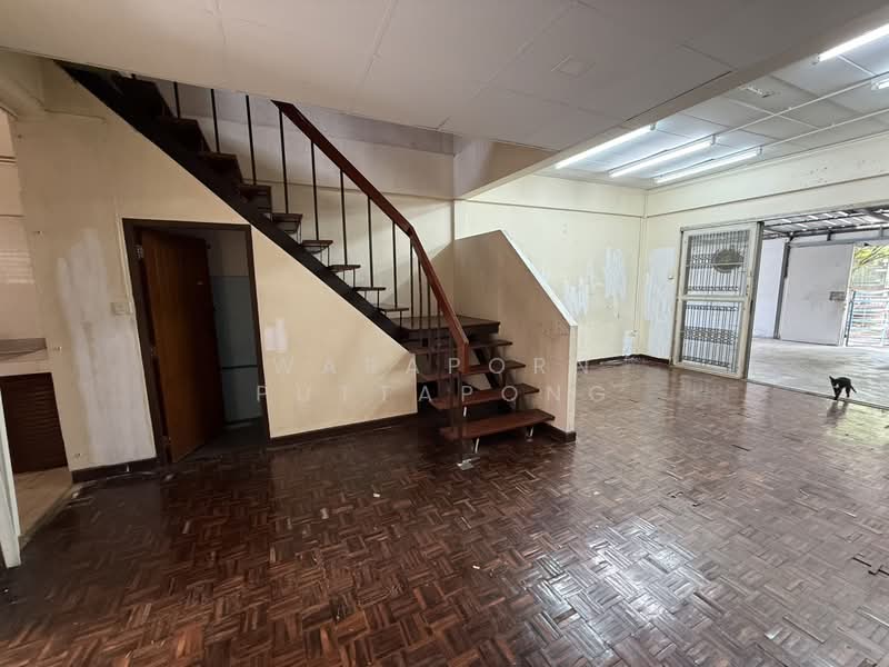 ประชาอุทิศ, Bangkok, Samsen Nok, Huai Khwang, Bangkok, , 200 sqm, Warehouse/Factory For Rent, by Waraporn Puttapong, 500234309 - DDproperty.com