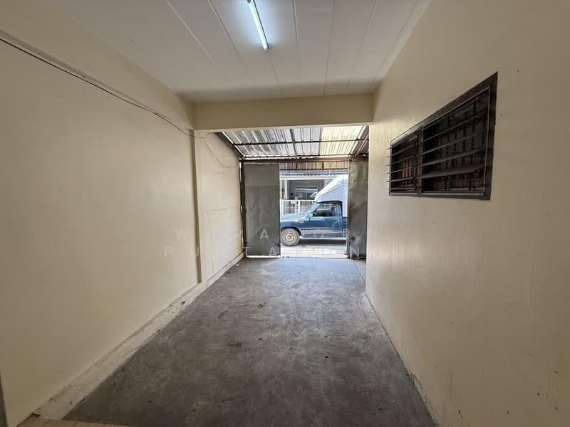 ประชาอุทิศ, Bangkok, Samsen Nok, Huai Khwang, Bangkok, , 200 sqm, Warehouse/Factory For Rent, by Waraporn Puttapong, 500234309 - DDproperty.com