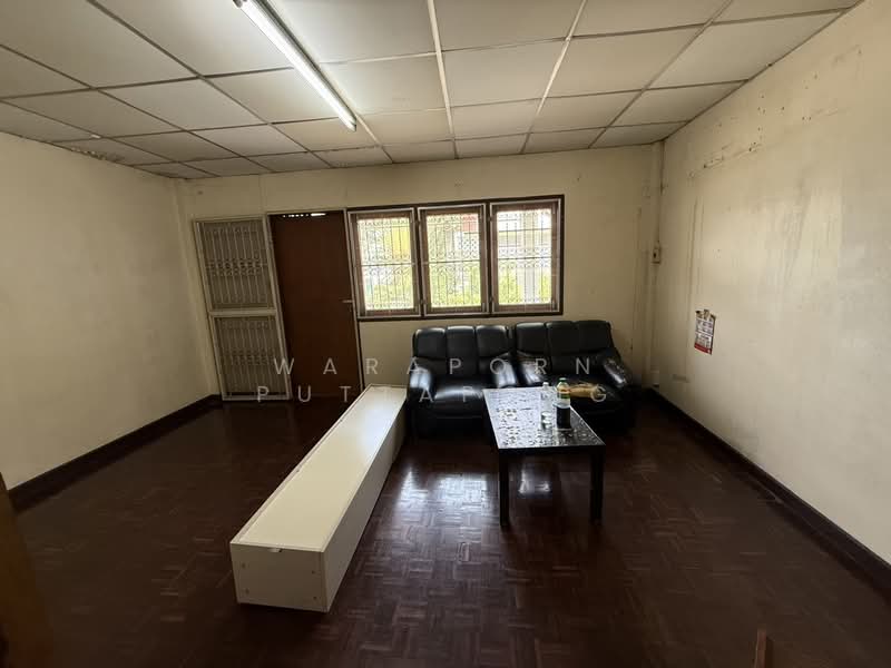 ประชาอุทิศ, Bangkok, Samsen Nok, Huai Khwang, Bangkok, , 200 sqm, Warehouse/Factory For Rent, by Waraporn Puttapong, 500234309 - DDproperty.com